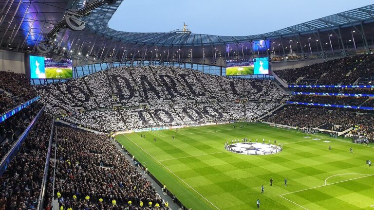 ملعب توتنهام - Tottenham Hotspur Stadium (Londres)